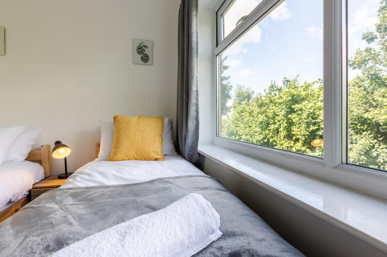 1 Mile To Etihad Stadium & Coop Arena, Free Parking, 7 Ppl Villa Mánchester Exterior foto